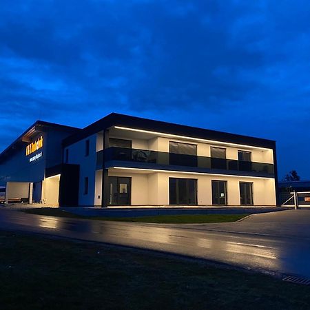 Wohnung City Nord Mit Balkon Herzogsdorf Экстерьер фото